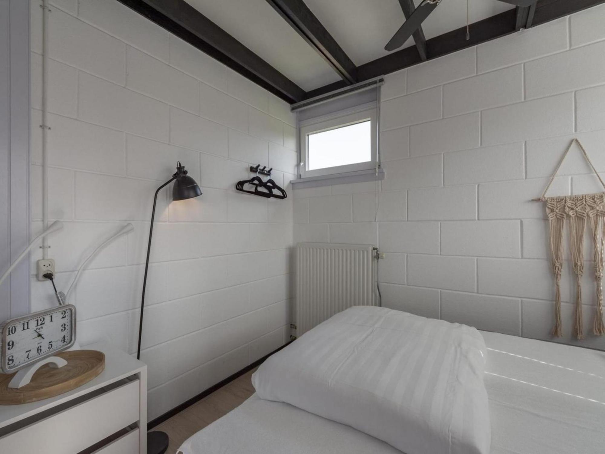 Attractive Bungalow With Modern Furnishings Sint Maartensvlotbrug Eksteriør bilde